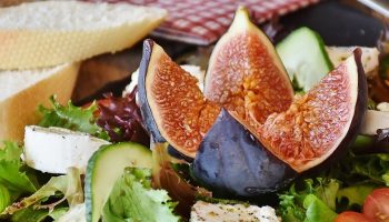 salad with bread