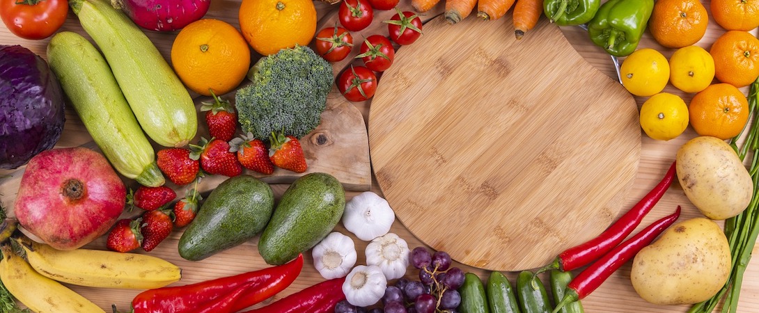 veggies and cutting board